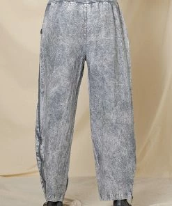 Beau Jours Deena Pant, Riverside