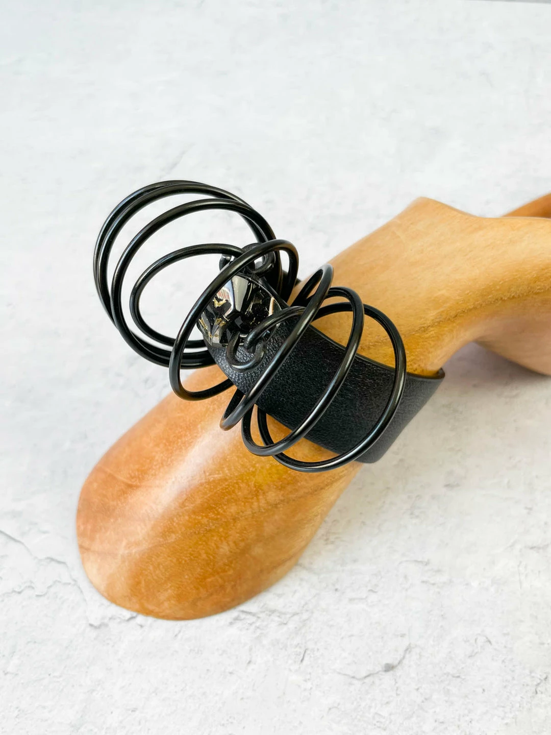 OC Jewelry Gold Band Cuff Bracelet, Black/Gold