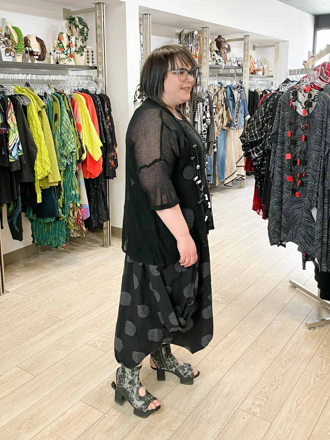 Dress To Kill Flounce Pullover, Black Netty Dots