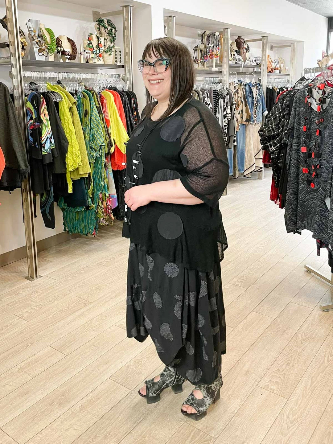 Dress To Kill Flounce Pullover, Black Netty Dots