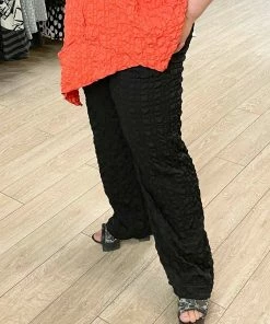 IC Collection IC Collection Check Pucker Tapered Pant, Black