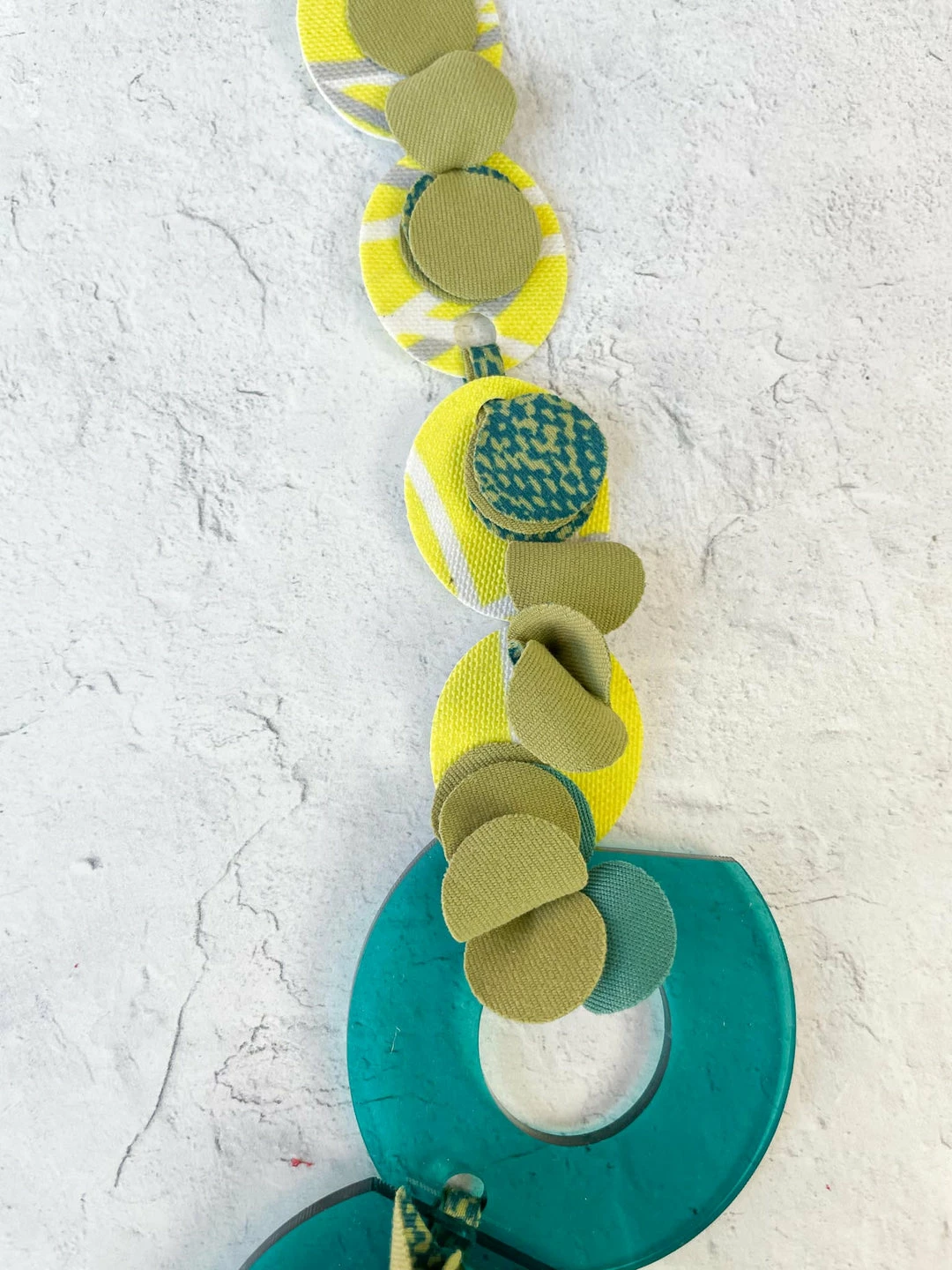 Pattern Gems Rhythm Necklace, Clear Teal/Yellow