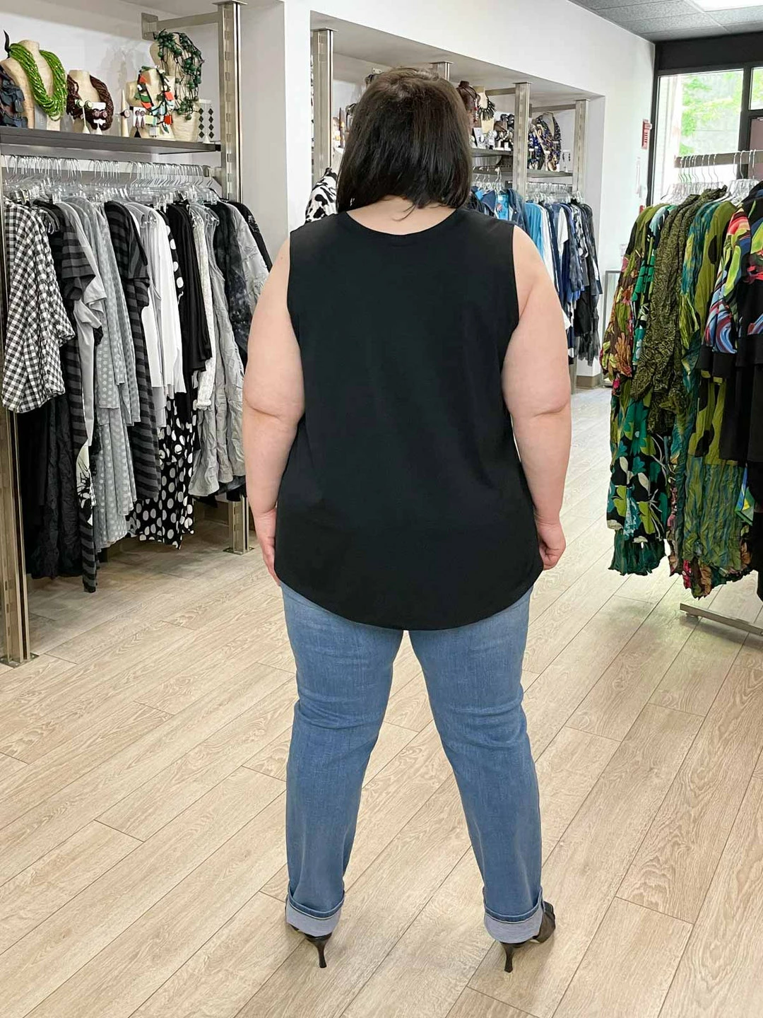 Pure Essence V-Neck Tank Top, Black