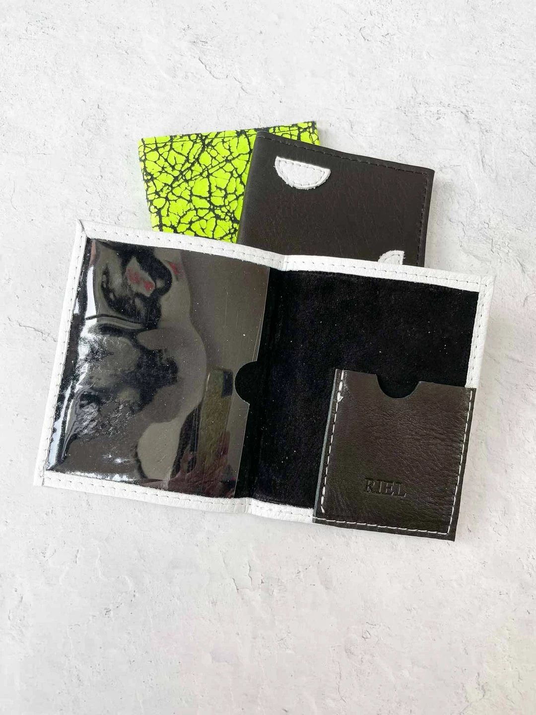 Riel Vax Card Holder, White/Black Dots