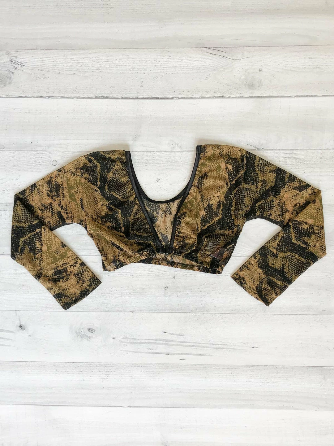 Sleevey Wonders Sleevey Wonders 3/4 Sleeve Snakeskin Mesh Sleeves, Green